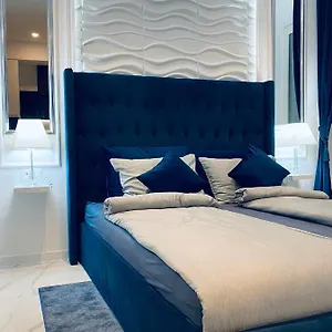 https://studio-six.in-istria.net